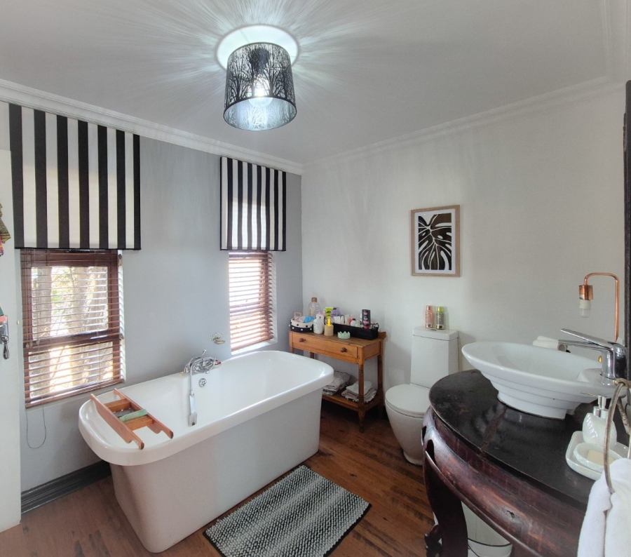 5 Bedroom Property for Sale in Maraldi Estate Free State